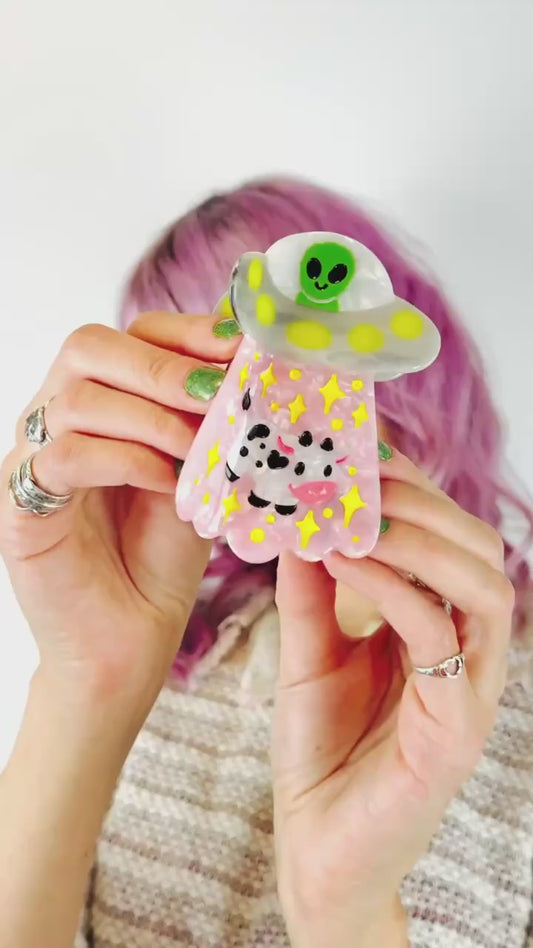 Alien UFO Cow Hair Claw
