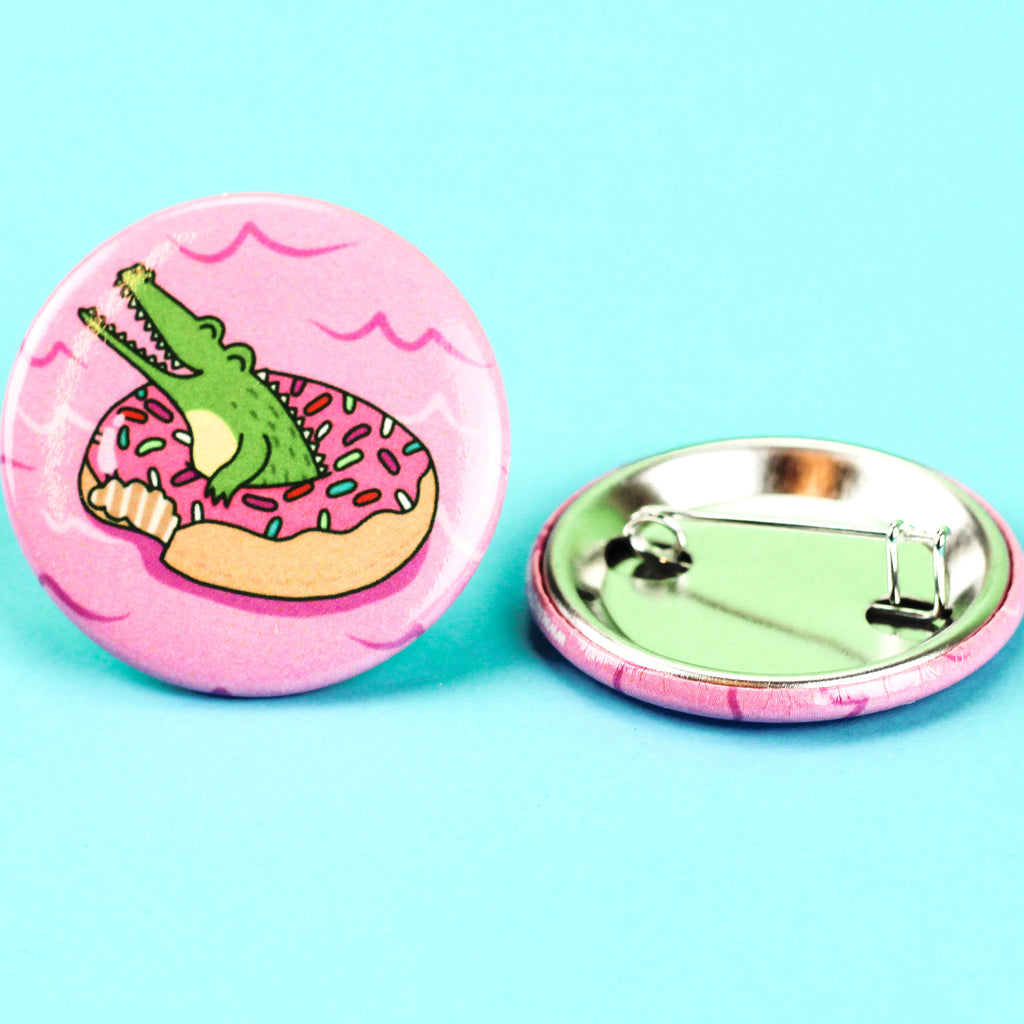 Alligator-donut-pinback-button-kawaii-brooch-cute.png